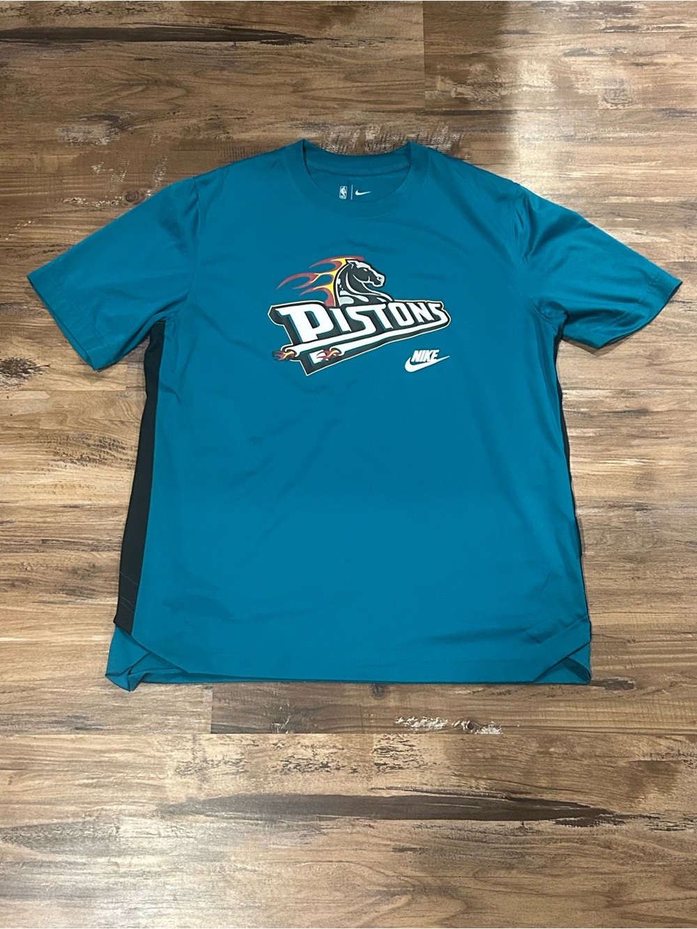 Nike Detroit Pistons Classic Edition Warmup Shirt Large